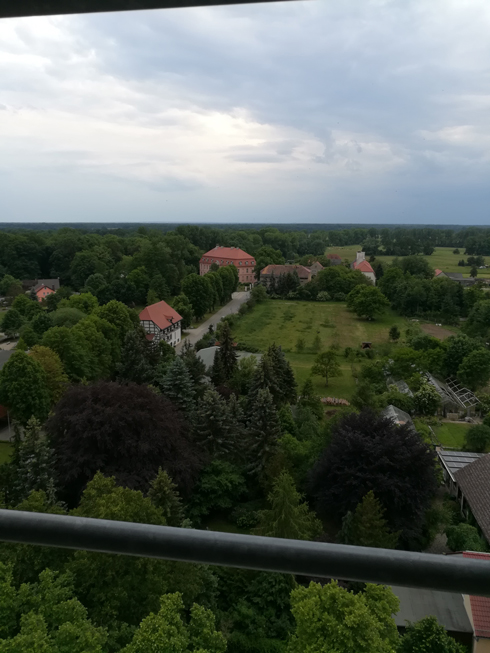 Gutsbezirk mit Gärtnerei, Kornspeicher, Hafen und Gutshaus Gutsbezirk mit Gärtnerei, Kornspeicher, Hafen und Gutshaus